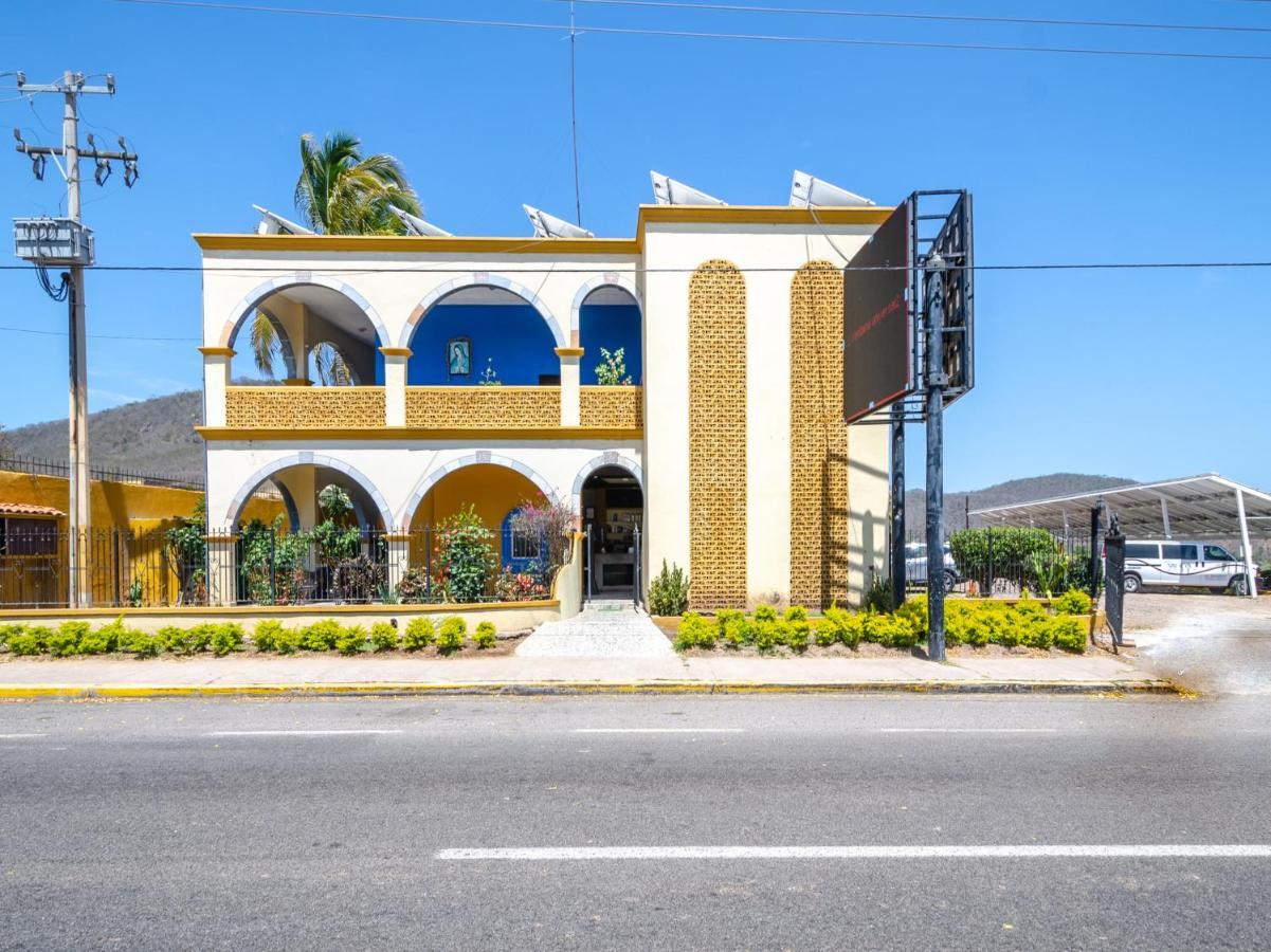 Hotel Yauco El Rosario エクステリア 写真